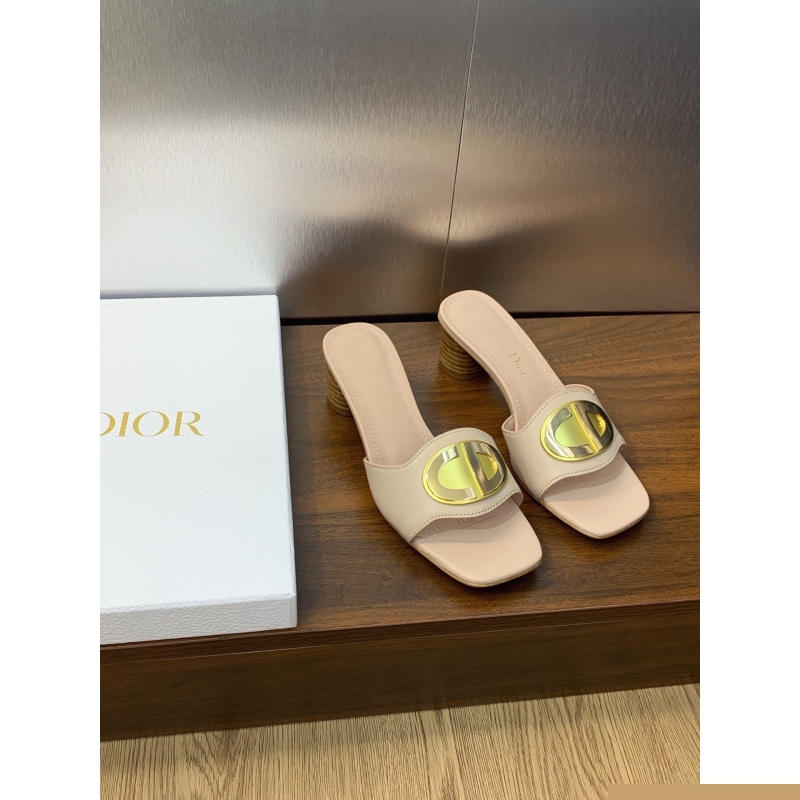 ch**an D*or slippers